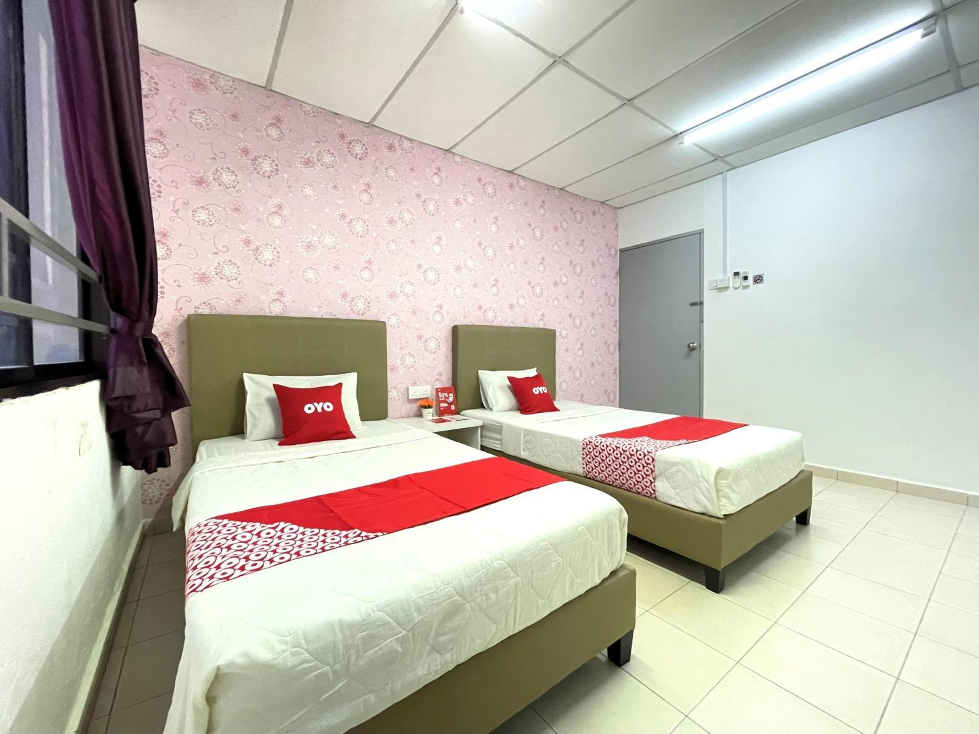 Oyo 90326 Wg Homestay